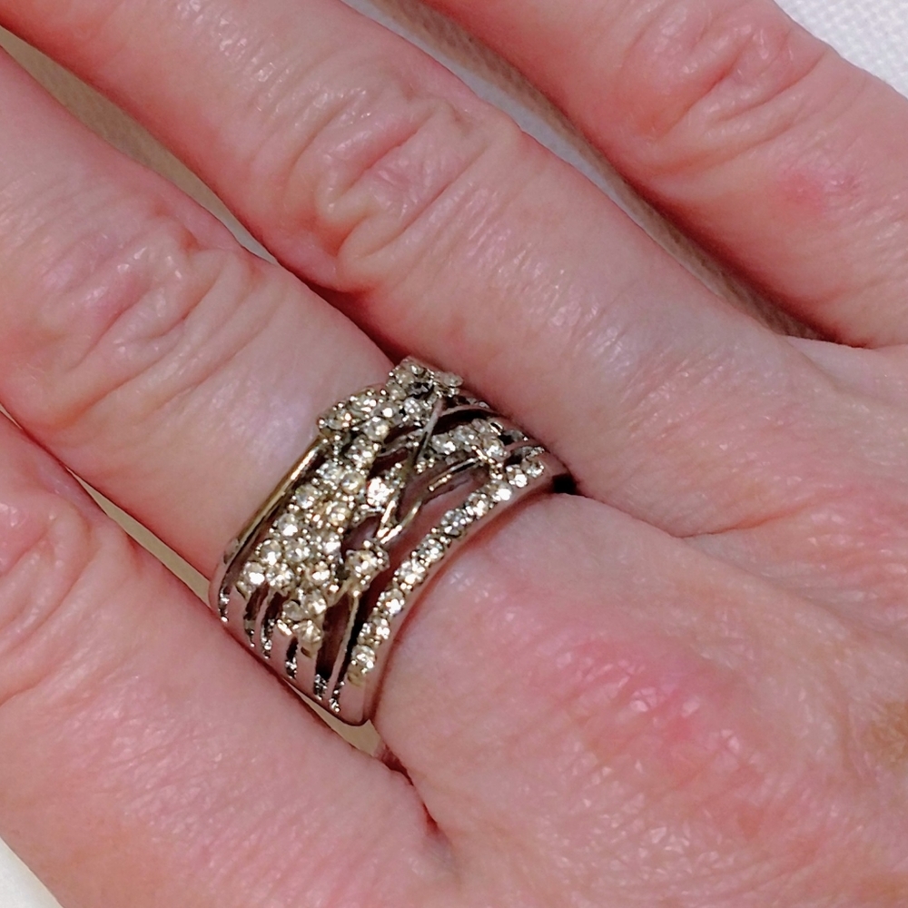 Crossover Ring - Picture 3 of 3